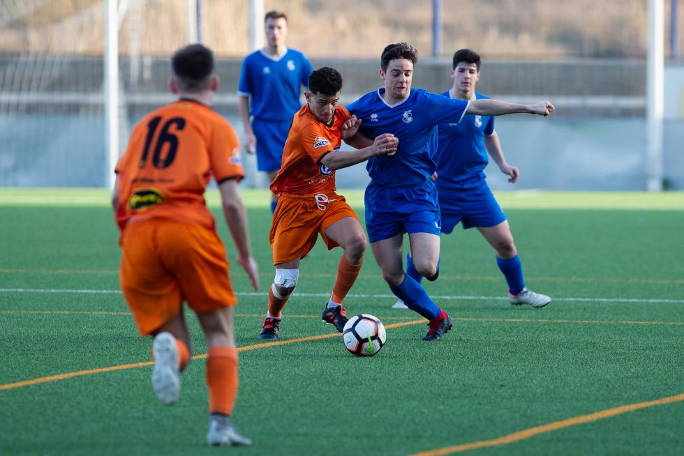 Fútbol. LN Juvenil- Juventud vs. Actur Pablo Iglesias.