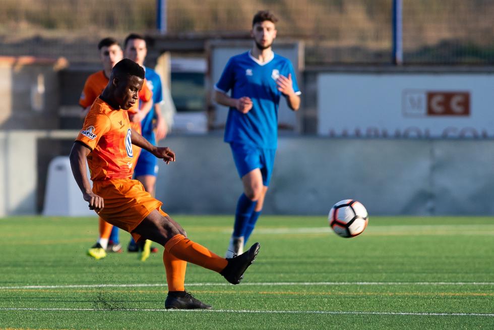 Fútbol. LN Juvenil- Juventud vs. Actur Pablo Iglesias.