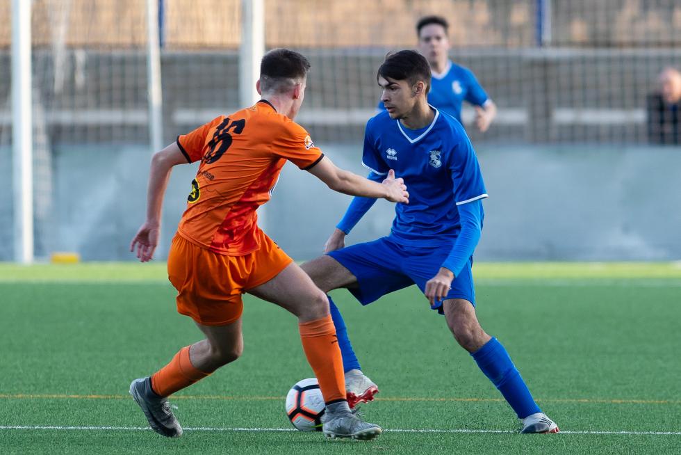 Fútbol. LN Juvenil- Juventud vs. Actur Pablo Iglesias.
