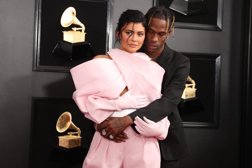 Lady Gaga y el orgullo latino brillan en la descafeinada alfombra roja de los Grammy
