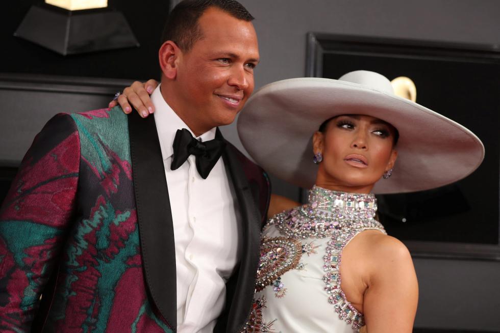 Lady Gaga y el orgullo latino brillan en la descafeinada alfombra roja de los Grammy
