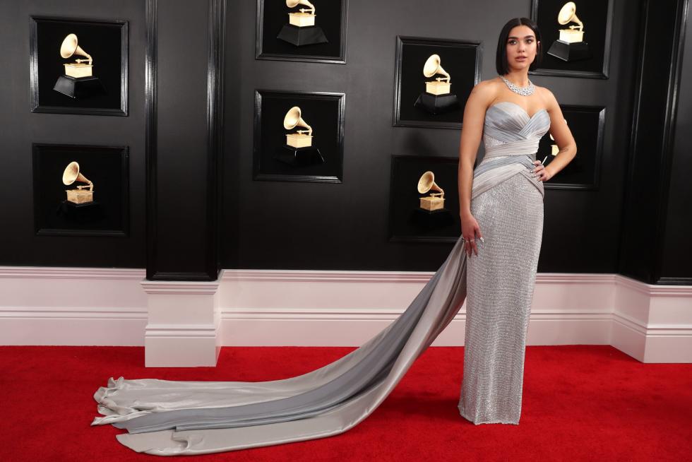 Lady Gaga y el orgullo latino brillan en la descafeinada alfombra roja de los Grammy