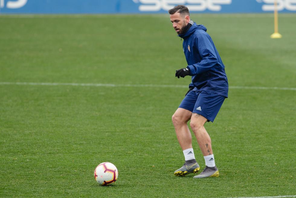 Entrenamiento del Real Zaragoza en La Romareda
