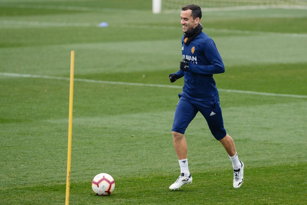 Entrenamiento del Real Zaragoza en La Romareda