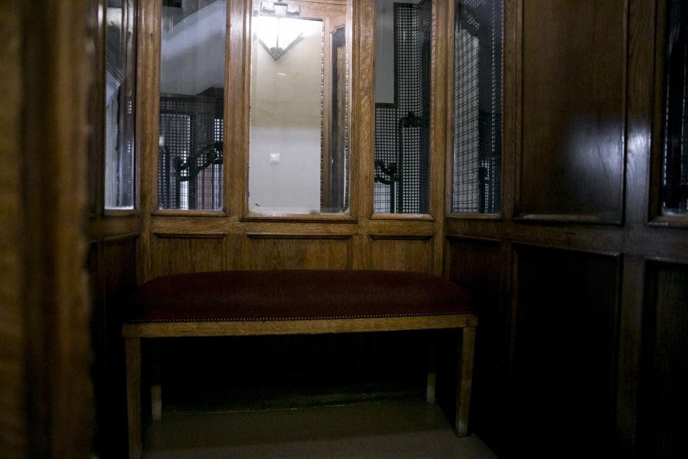 Ascensores antiguos, un viaje al pasado con parada en cada planta