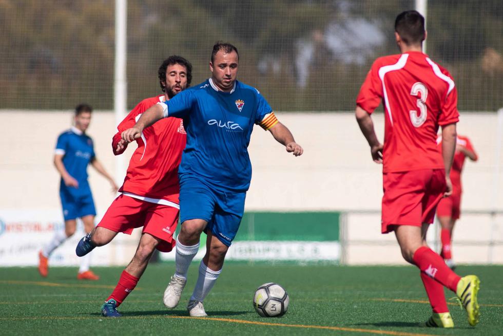Fútbol. Regional Preferente- Valdefierro vs. Cella.
