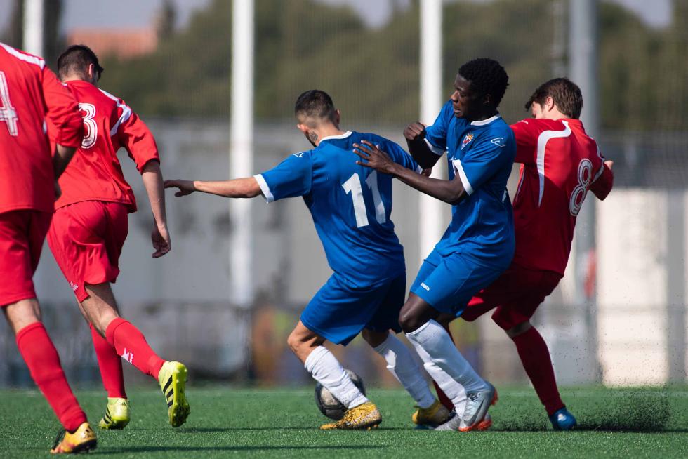 Fútbol. Regional Preferente- Valdefierro vs. Cella.