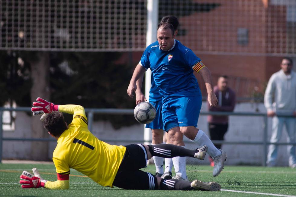 Fútbol. Regional Preferente- Valdefierro vs. Cella.