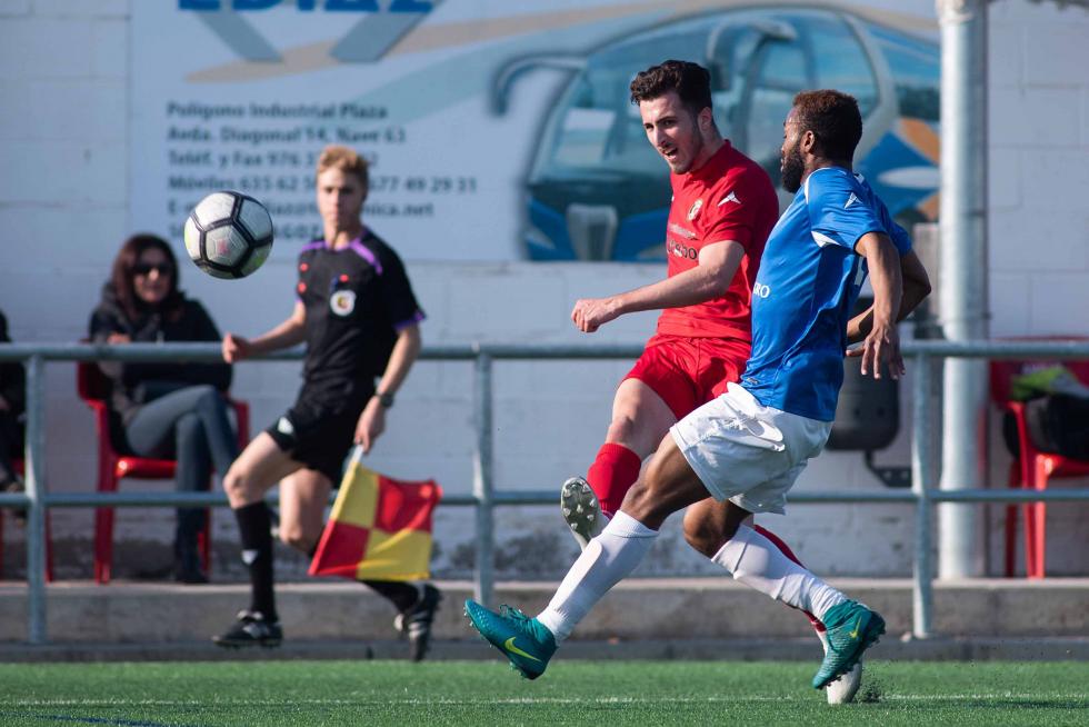 Fútbol. Regional Preferente- Zaragoza 2014 vs. Tardienta.