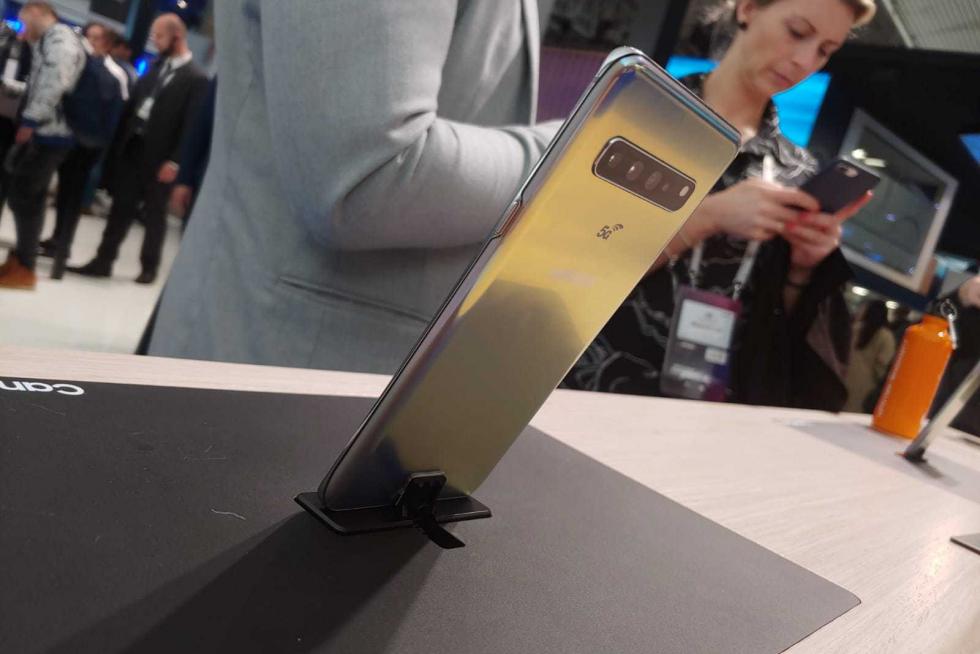 Samsung mostró su S10 5G con un montón de cámaras, pantalla enorme y gran batería