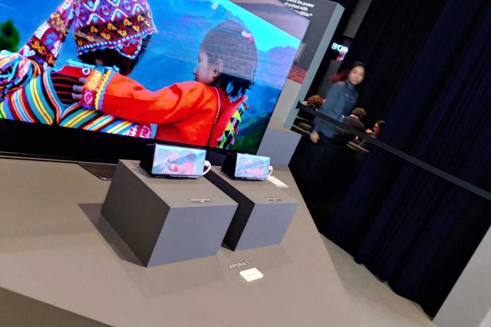 Los Sony Xperia 1 tienen un formato superalargado y la primera pantalla 4K
