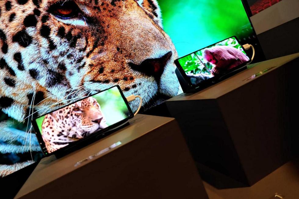 Los Sony Xperia 1 tienen un formato superalargado y la primera pantalla 4K