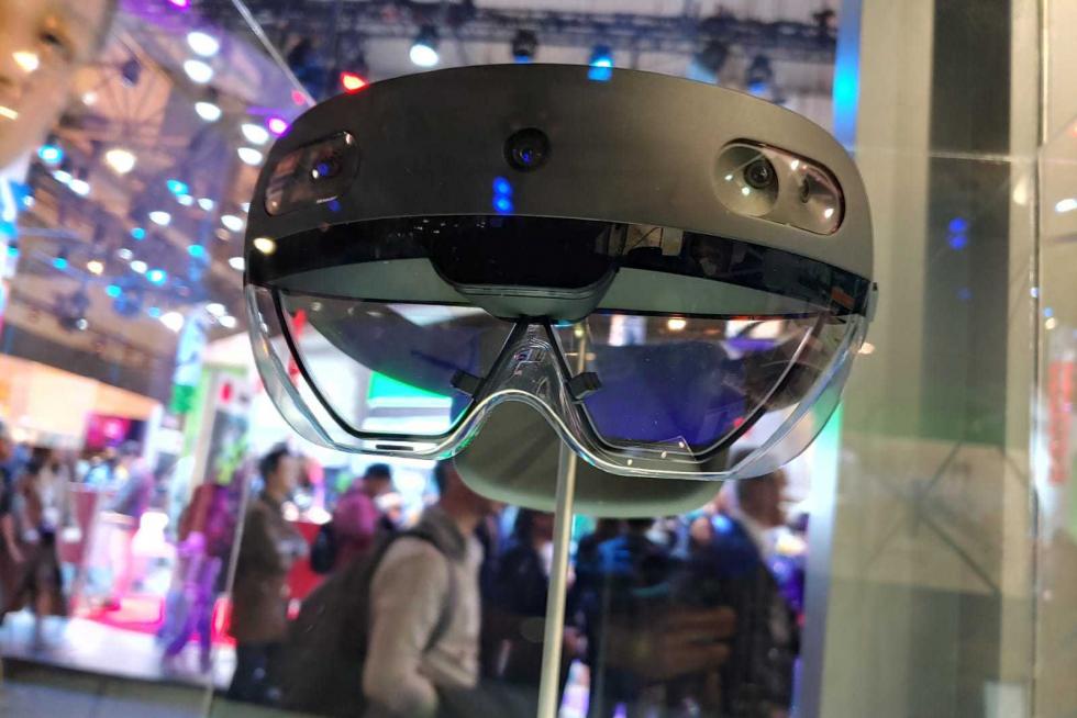 Microsoft mostró su segunda generación de Hololens para realidad mixta