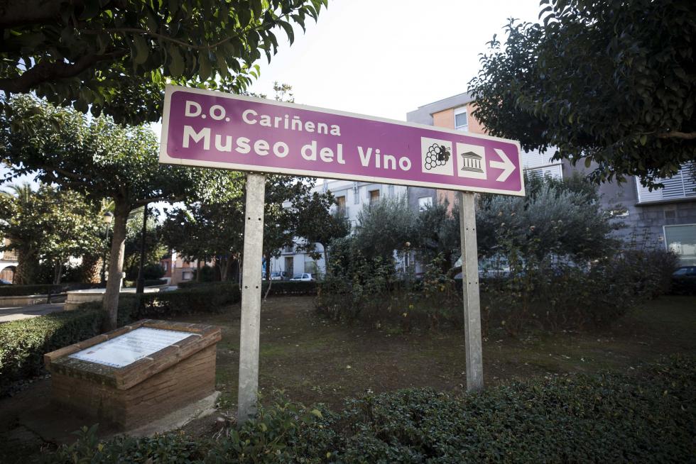 Además del producto de la vid y todas sus manifestaciones en el pulso cotidiano del municipio, Cariñena reúne atractivos patrimoniales y gastronómicos que redondean la oferta y enamoran al visitante.