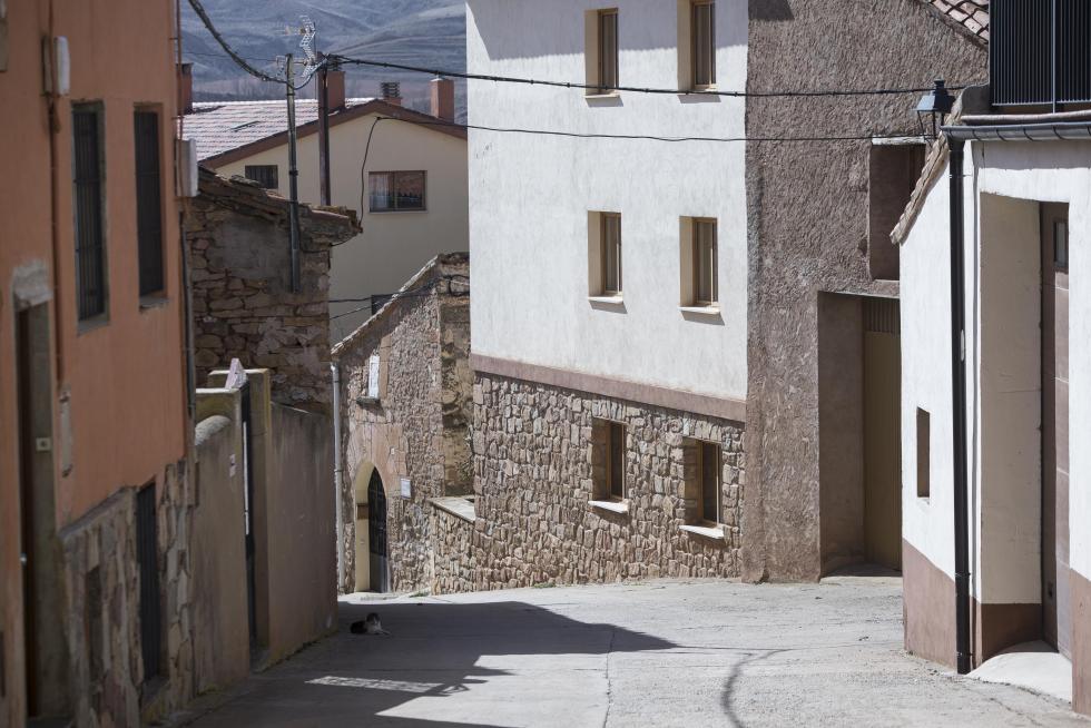 Los hallazgos de José María Herrero hace seis décadas generaron una fiebre paleontológica de la que este municipio no quiere curarse: la ilusión es ir un poco más allá en su explotación turística.