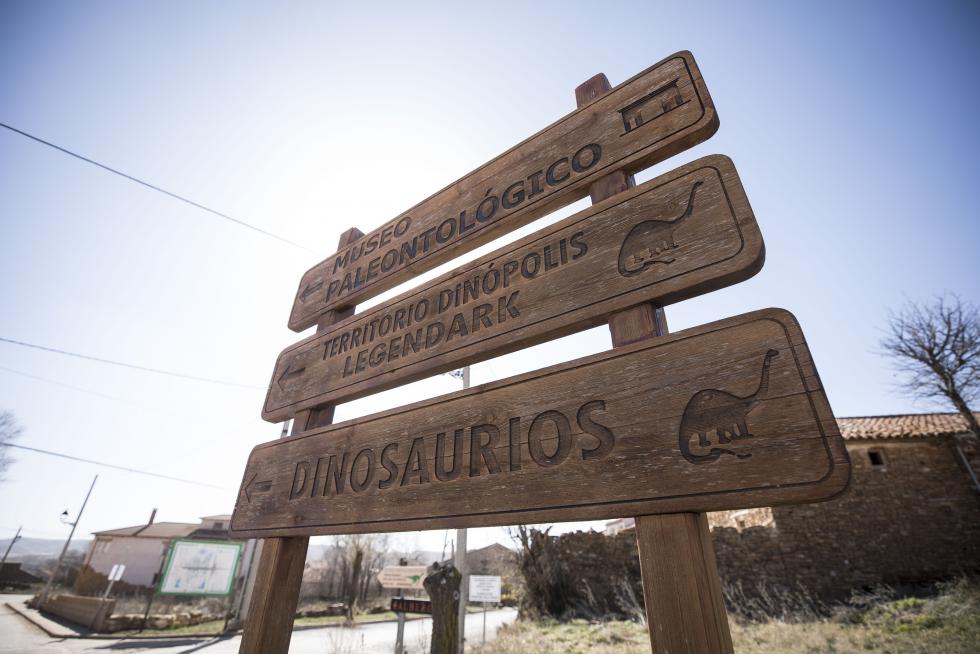 Los hallazgos de José María Herrero hace seis décadas generaron una fiebre paleontológica de la que este municipio no quiere curarse: la ilusión es ir un poco más allá en su explotación turística.