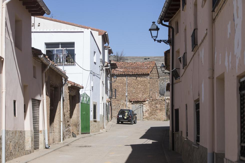Los hallazgos de José María Herrero hace seis décadas generaron una fiebre paleontológica de la que este municipio no quiere curarse: la ilusión es ir un poco más allá en su explotación turística.