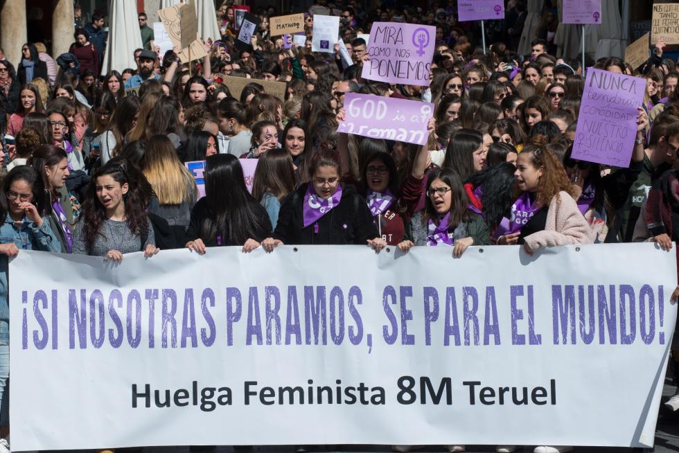 8-M: Teruel se tiñe de morado durante la huelga feminista.