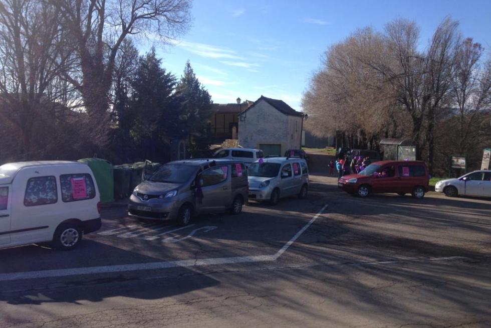 Caravana de mujeres rurales en el Pirineo por el 8-M.