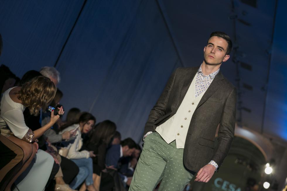 César