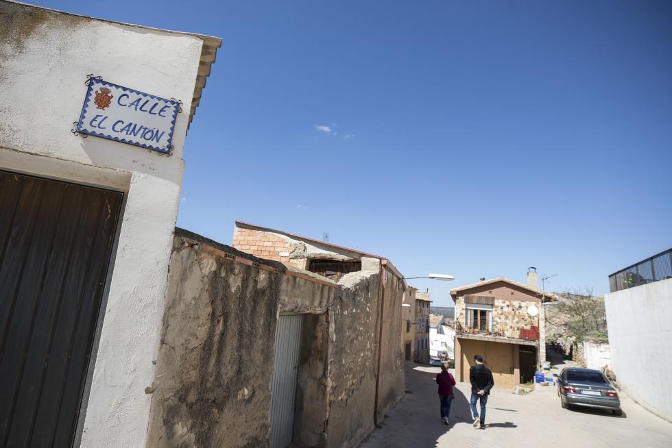 Crivillén: desde, por, para y según Pablo Serrrano