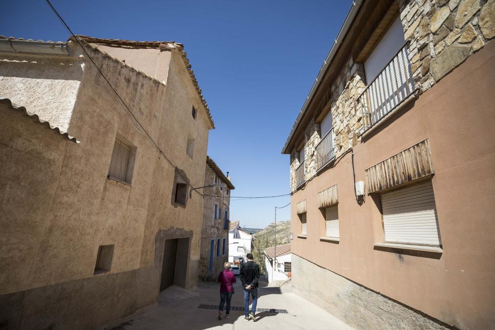 Crivillén: desde, por, para y según Pablo Serrrano