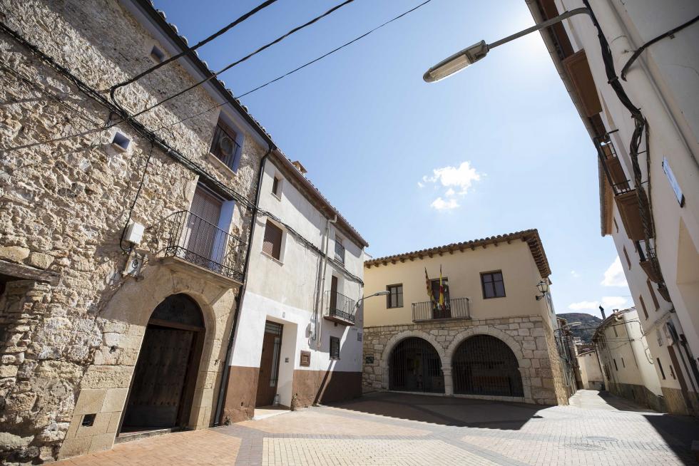 Crivillén: desde, por, para y según Pablo Serrrano