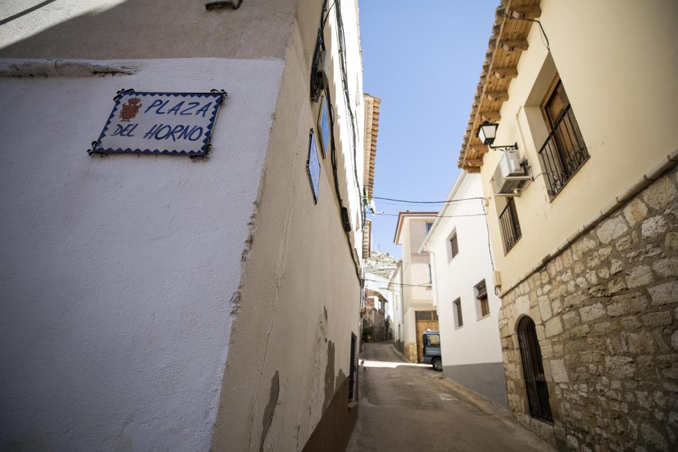 Crivillén: desde, por, para y según Pablo Serrrano