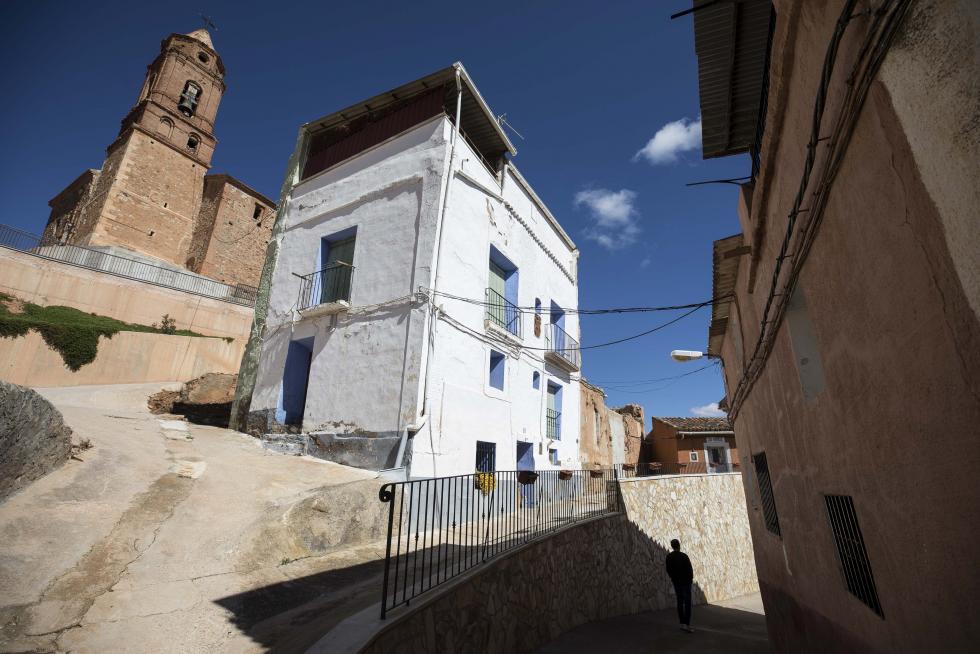 El municipio vive sus fiestas con devoción, busca ayudas para recuperar su parroquia y ha hecho reciente introspección de sus memorias con sendas publicaciones sobre su bagaje cultural.