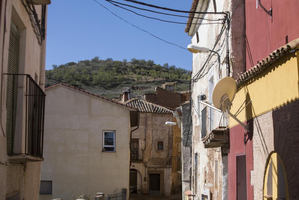 El municipio vive sus fiestas con devoción, busca ayudas para recuperar su parroquia y ha hecho reciente introspección de sus memorias con sendas publicaciones sobre su bagaje cultural.