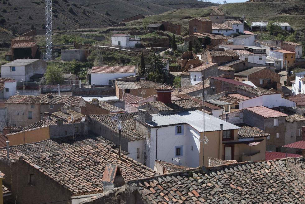 El municipio vive sus fiestas con devoción, busca ayudas para recuperar su parroquia y ha hecho reciente introspección de sus memorias con sendas publicaciones sobre su bagaje cultural.