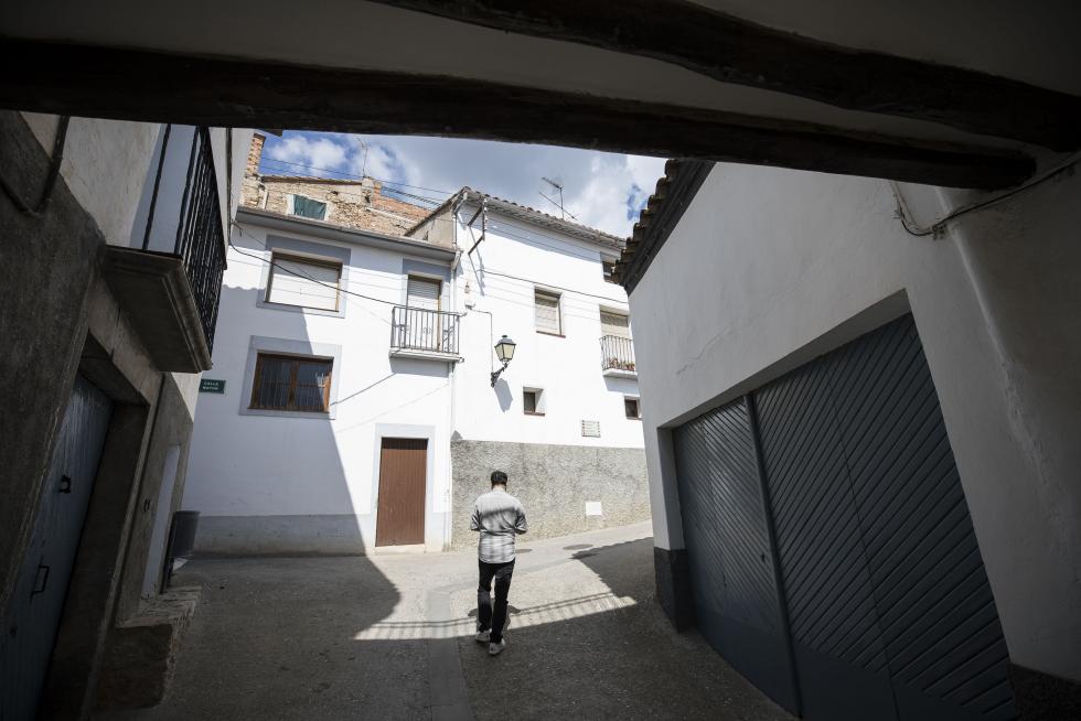 La localidad albergará en mayo su primer Encuentro Nacional de Herreros, mantiene ganaderías activas, unas vistas de escándalo y en su historia tiene parte capital la figura de San Valero.