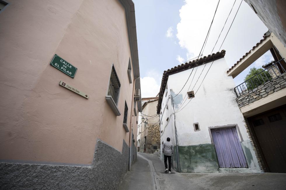 La localidad albergará en mayo su primer Encuentro Nacional de Herreros, mantiene ganaderías activas, unas vistas de escándalo y en su historia tiene parte capital la figura de San Valero.