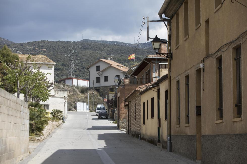La localidad albergará en mayo su primer Encuentro Nacional de Herreros, mantiene ganaderías activas, unas vistas de escándalo y en su historia tiene parte capital la figura de San Valero.