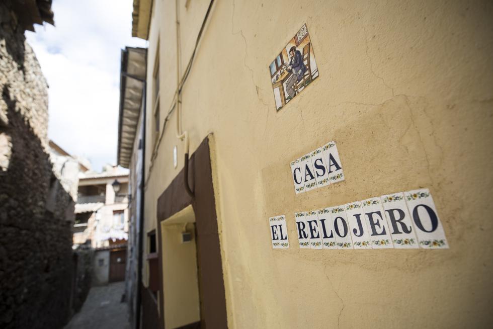 La localidad albergará en mayo su primer Encuentro Nacional de Herreros, mantiene ganaderías activas, unas vistas de escándalo y en su historia tiene parte capital la figura de San Valero.