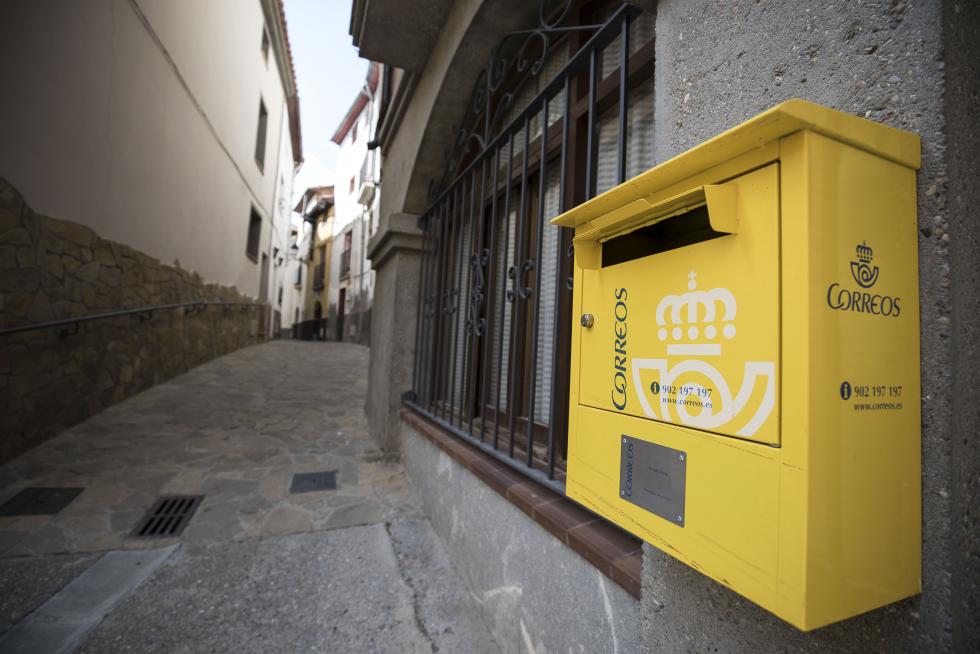La localidad albergará en mayo su primer Encuentro Nacional de Herreros, mantiene ganaderías activas, unas vistas de escándalo y en su historia tiene parte capital la figura de San Valero.