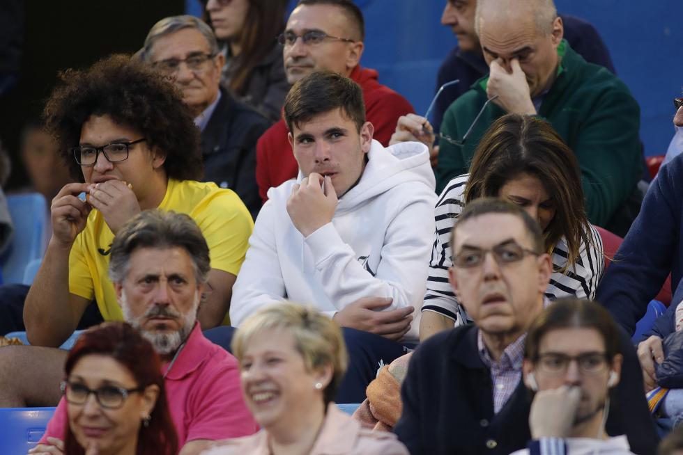 La afición animando al Real Zaragoza en La Romareda durante el partido Real Zaragoza – Alcorcón