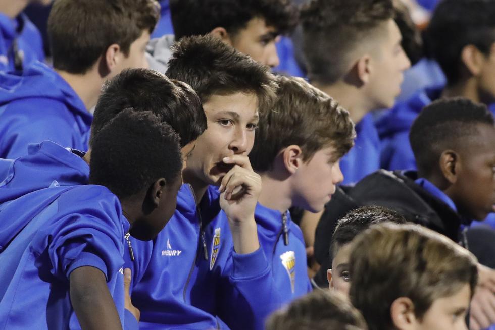 La afición animando al Real Zaragoza en La Romareda durante el partido Real Zaragoza – Alcorcón