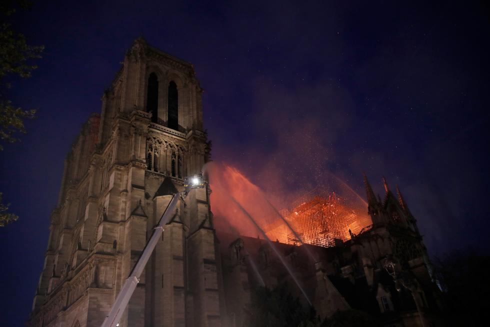 La catedral de Notre Dame, en llamas.