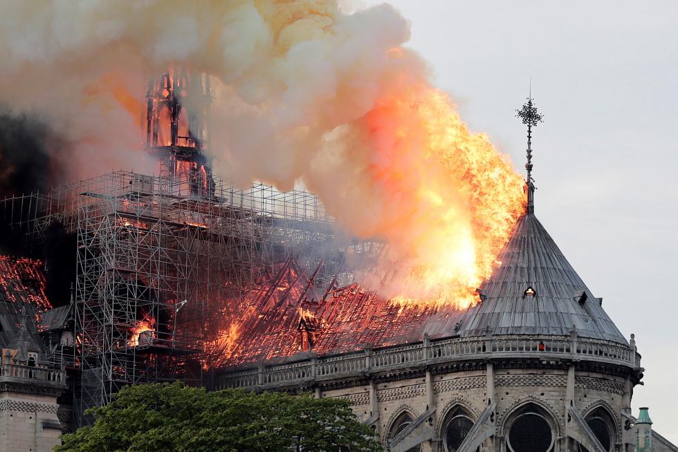 La catedral de Notre Dame, en llamas.
