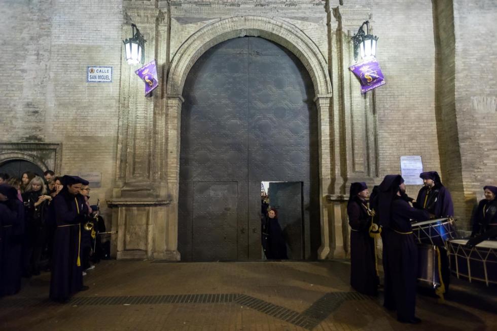 Imágenes de las procesiones del Lunes Santo en Zaragoza