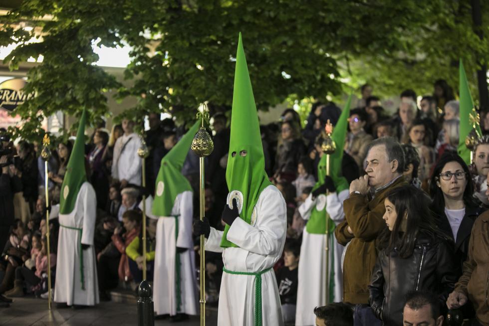 Imágenes de las procesiones del Lunes Santo en Zaragoza