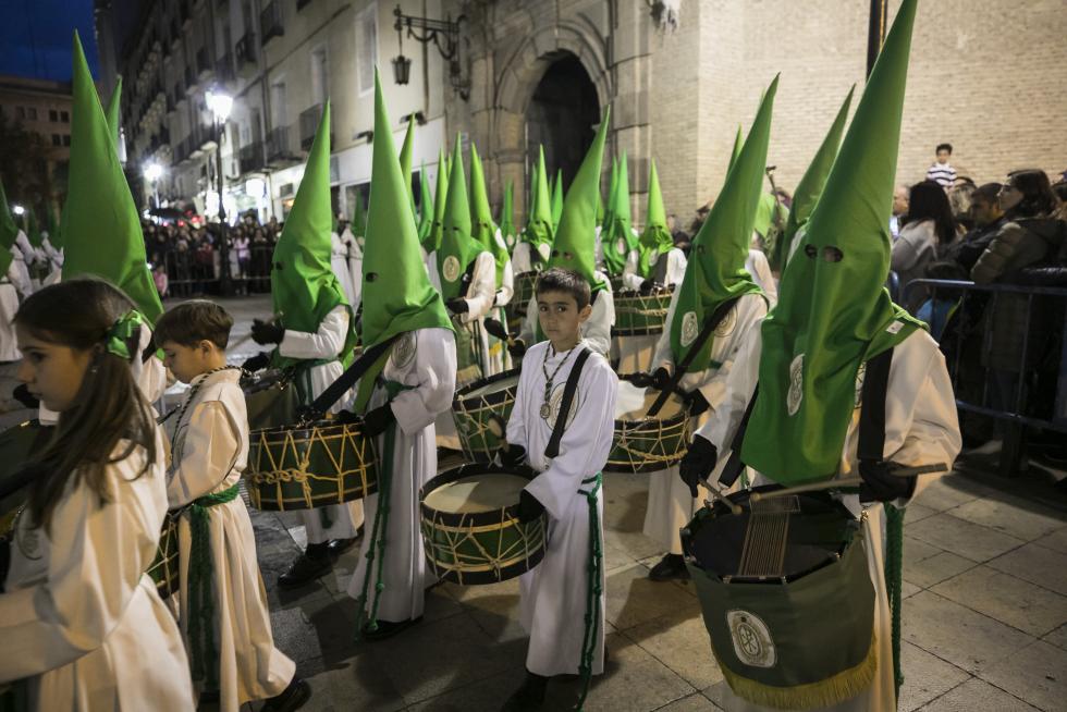 Imágenes de las procesiones del Lunes Santo en Zaragoza