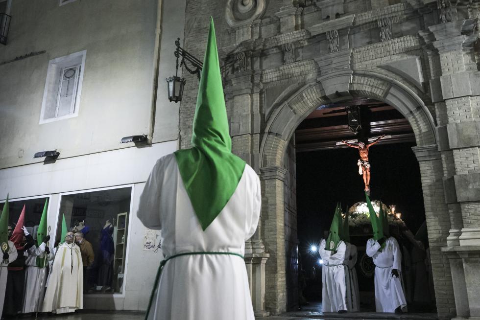 Imágenes de las procesiones del Lunes Santo en Zaragoza