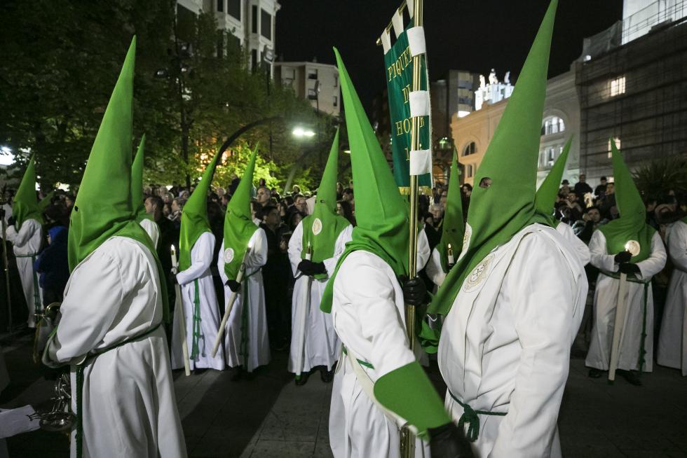 Imágenes de las procesiones del Lunes Santo en Zaragoza