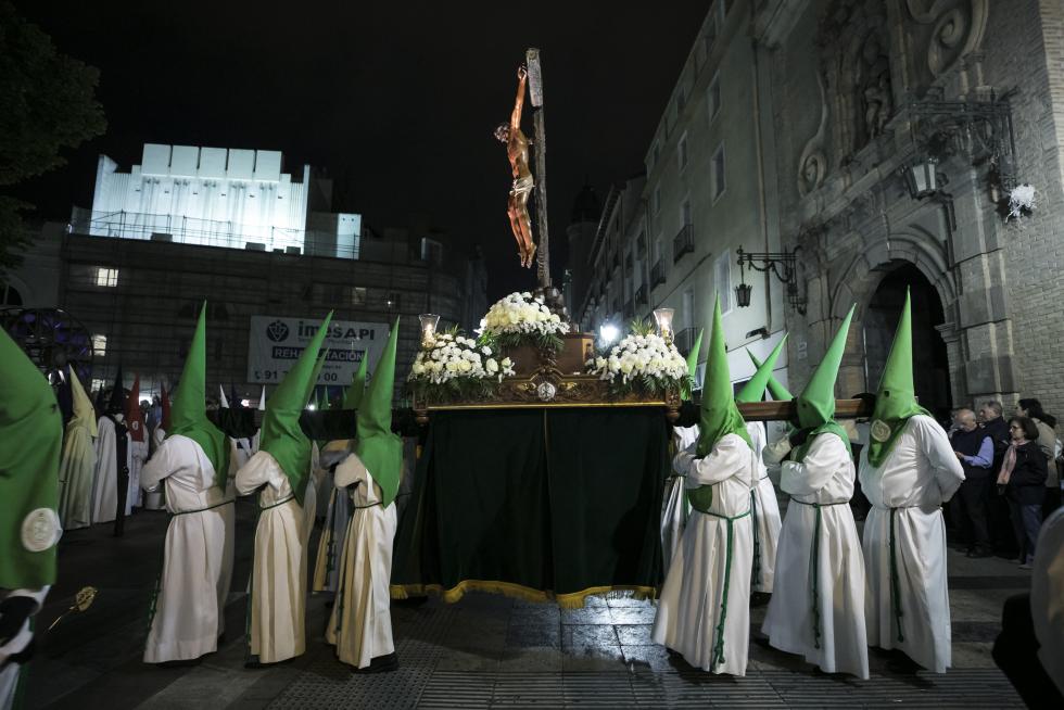 Imágenes de las procesiones del Lunes Santo en Zaragoza
