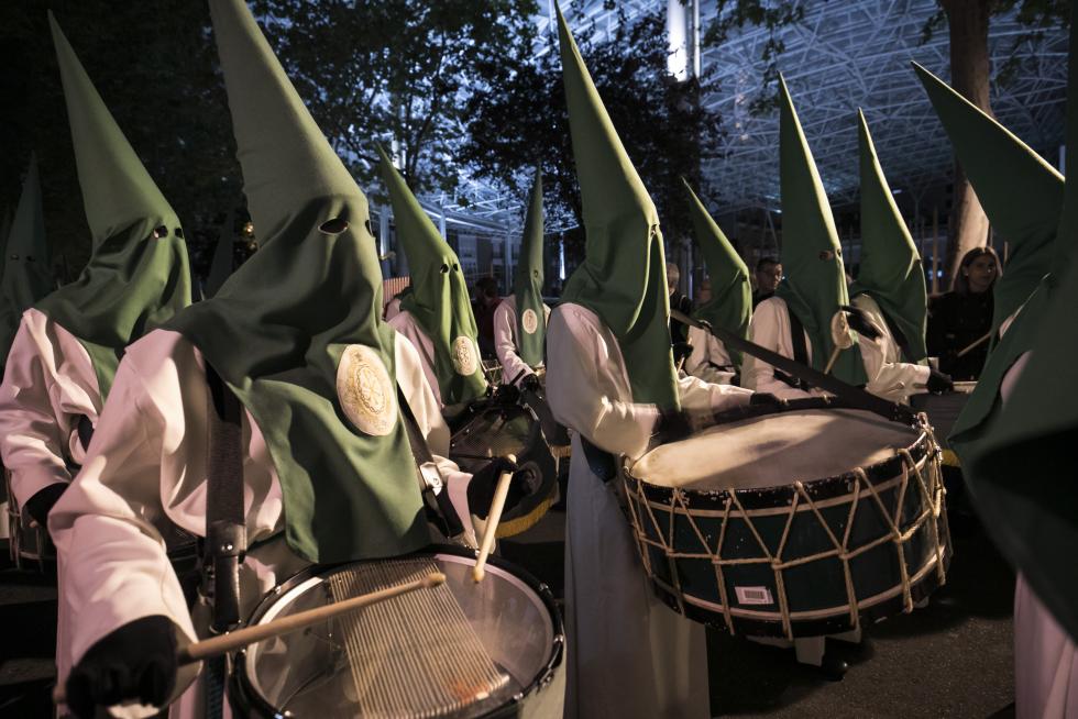 Imágenes de las procesiones del Lunes Santo en Zaragoza