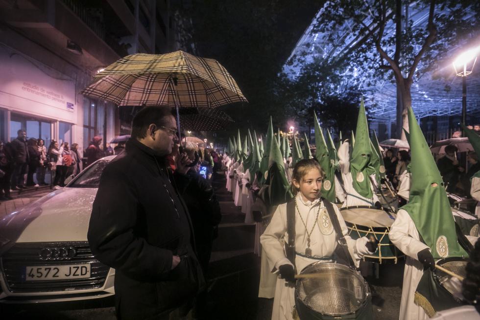 Imágenes de las procesiones del Lunes Santo en Zaragoza