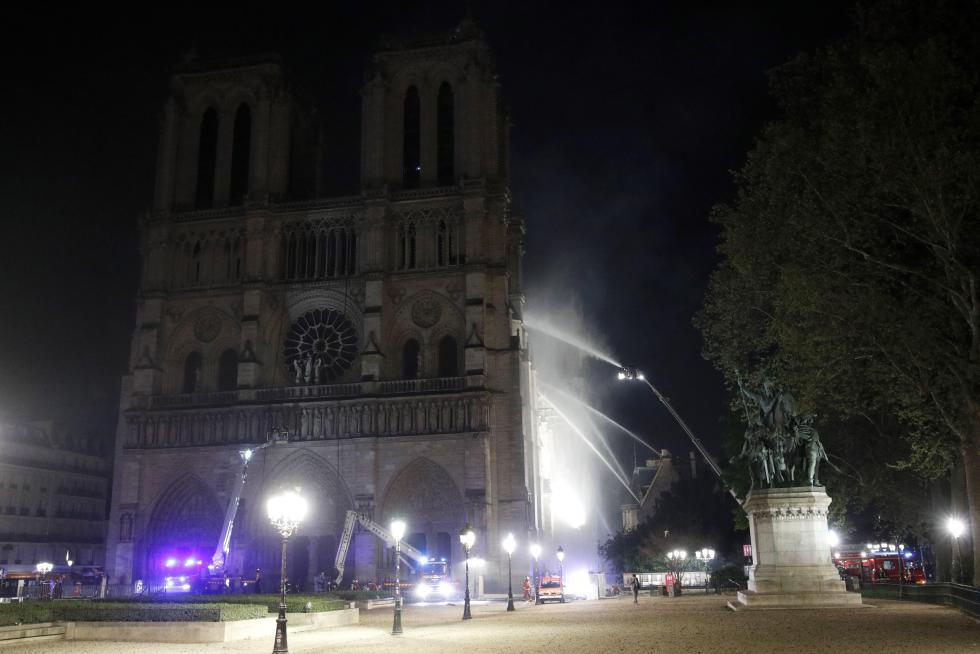 Incendio en la catedral de Notre Dame de París.