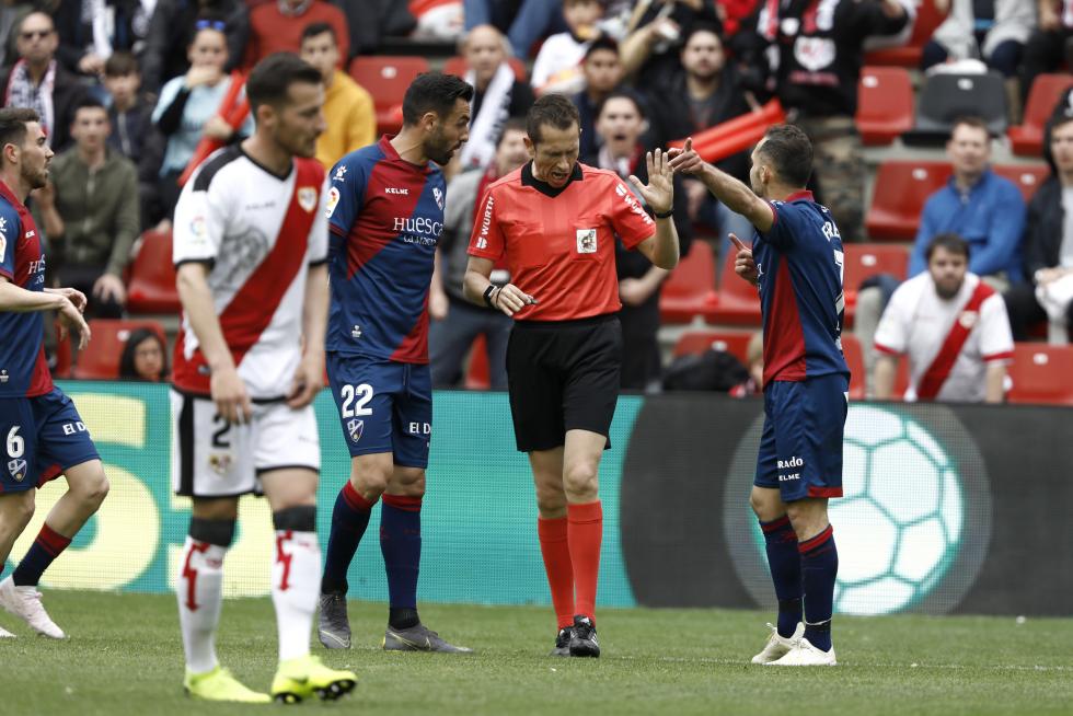 Encuentro disputado entre el Rayo Vallecano y la SD Huesca.